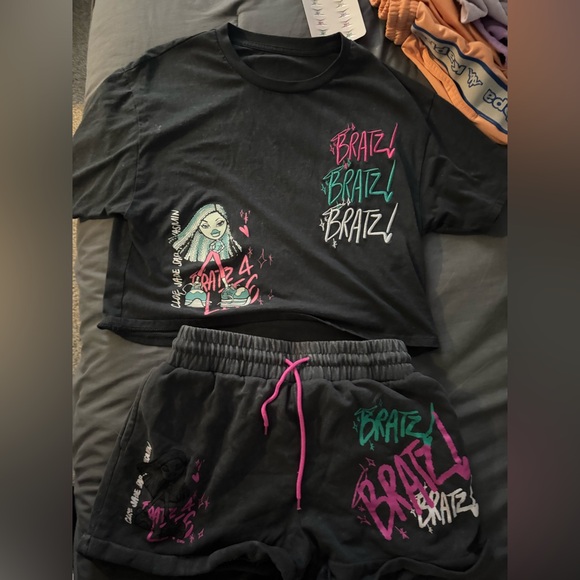 Bratz Tops - Set bratz woman